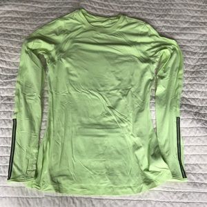 Gently used Lululemon green long sleeve w/ pocket